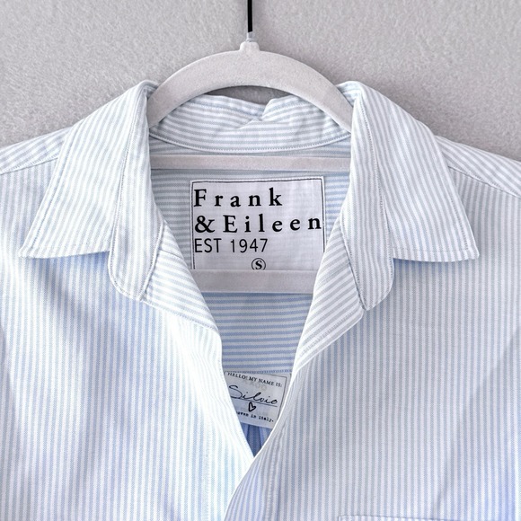 Frank and Eileen Silvio Top Womens Small Untuckable Button Up Blue Stripe Pocket - Picture 2 of 14